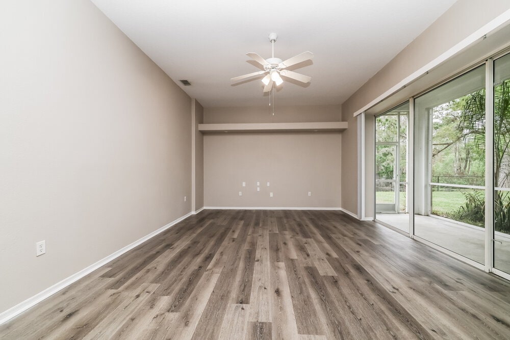 Building Photo - 1326 Kinsmere Dr