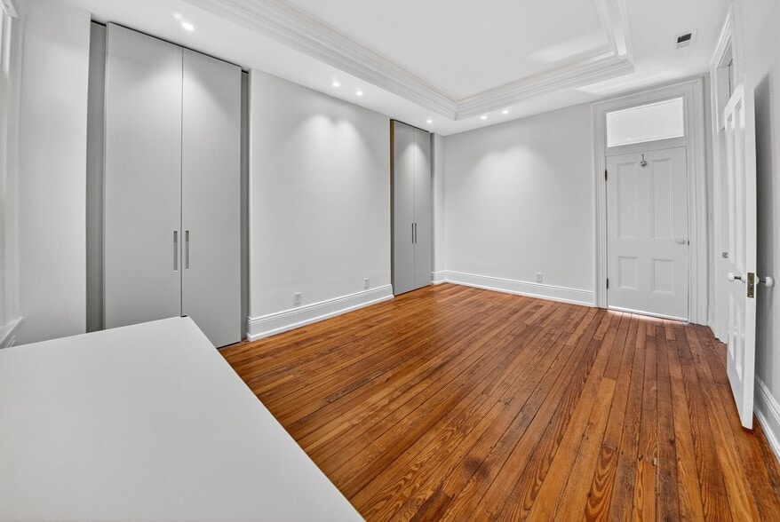 Building Photo - 917 O St NW