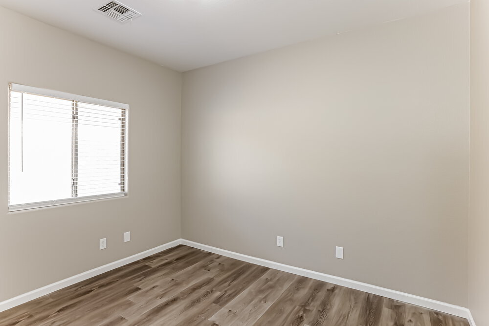 Building Photo - 12857 W Apodaca Dr
