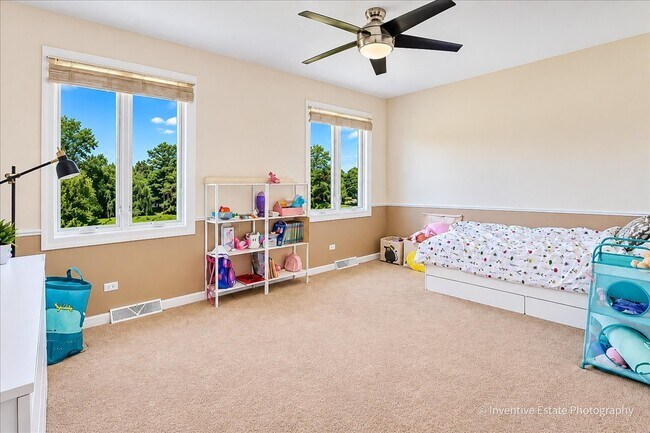 Building Photo - 6201 Sleepy Hollow Ln