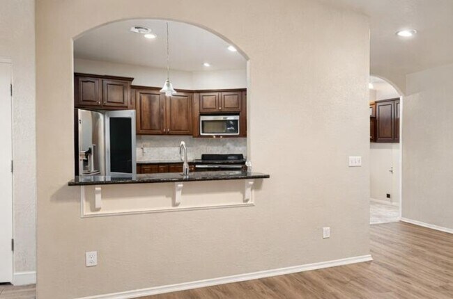 Building Photo - 832 Carol Ann Pl