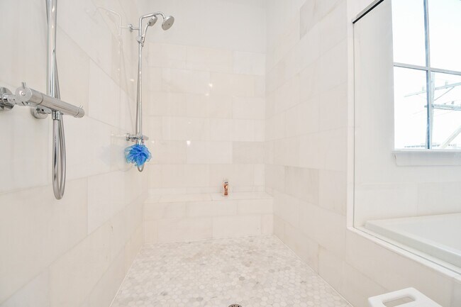 Primary Photo - 703 Bringhurst St