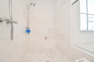 Building Photo - 703 Bringhurst St