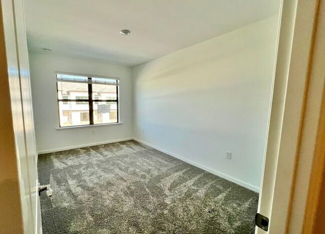 Building Photo - 27869 Solis Grande Dr