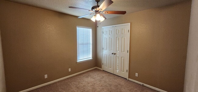 Building Photo - Coming Soon – 3 Bedroom Duplex Near Clear ...