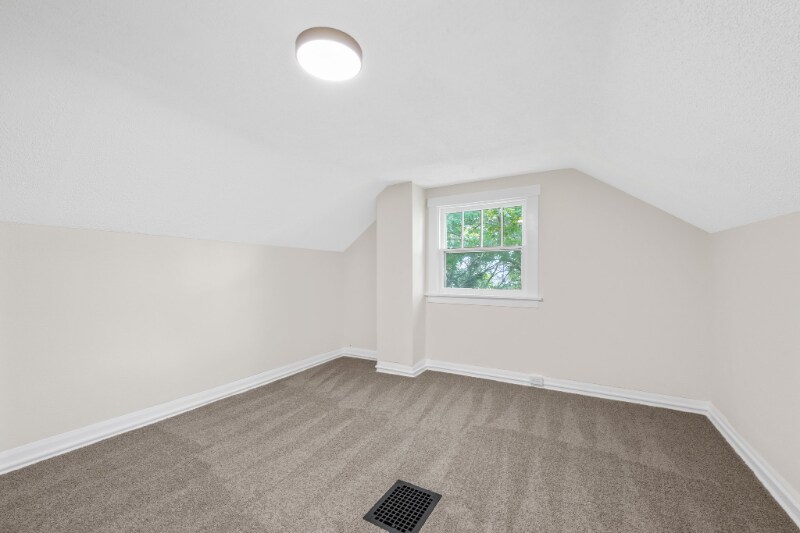 Building Photo - 7517 Ellis Ave