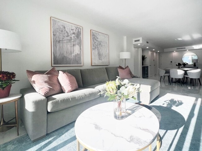 Building Photo - 3546 S Ocean Blvd