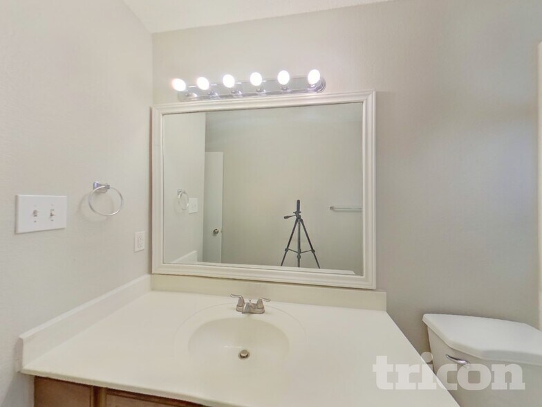 Building Photo - 2674 Steppington St