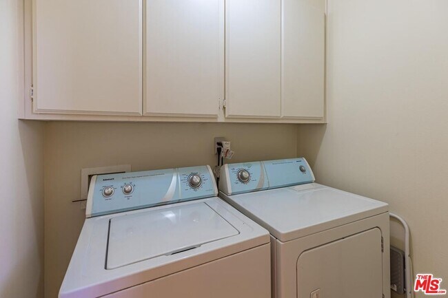 Building Photo - 23639 Clover Trail