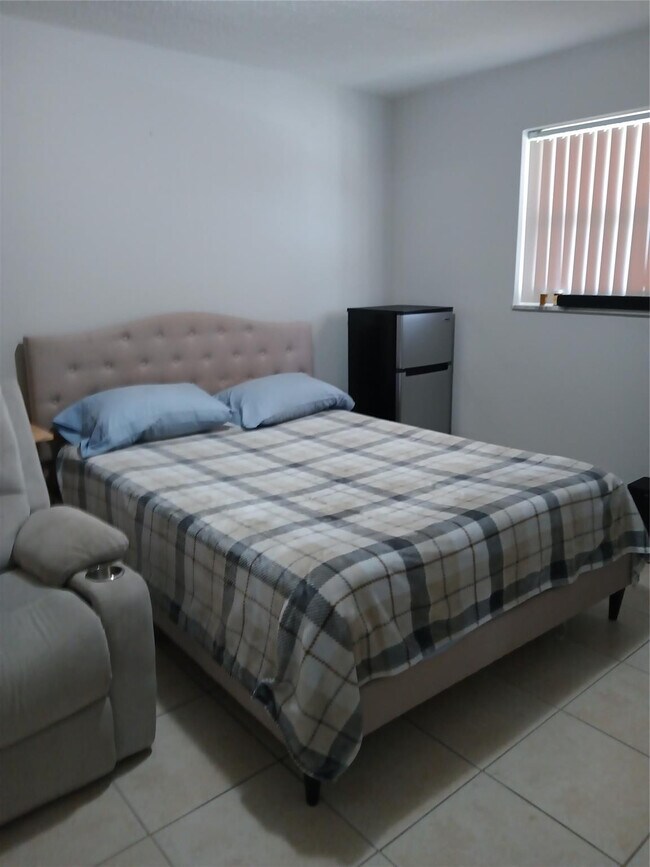 Building Photo - 55 SE 14th St