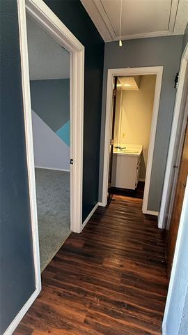 Building Photo - 2200 Westmoor Pl