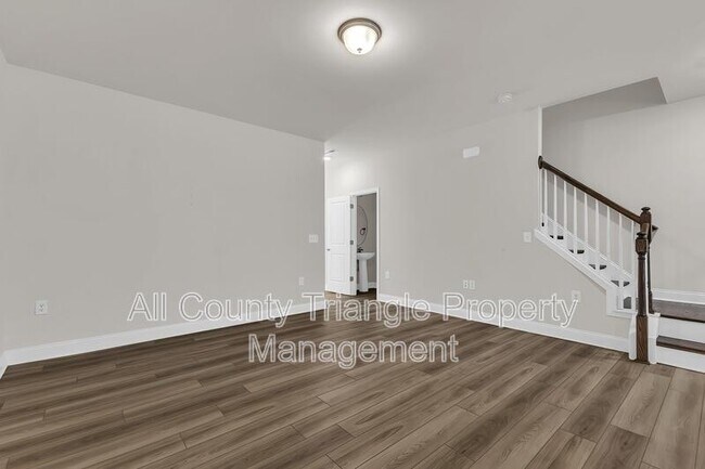 Building Photo - 2103 Nandina Trl