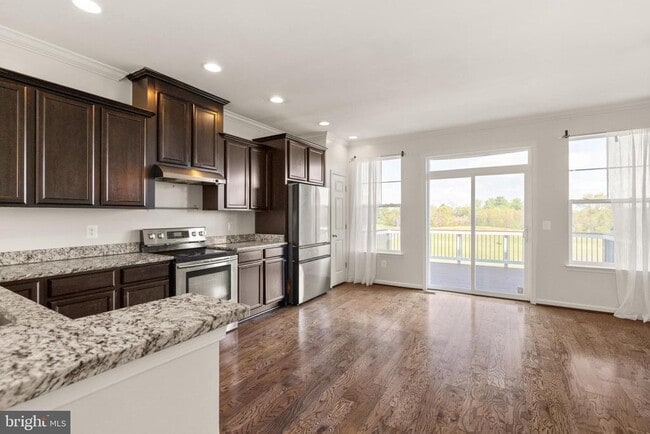 Building Photo - 111 Rotunda Dr