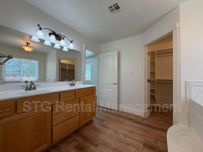 Building Photo - 135 N 350 W