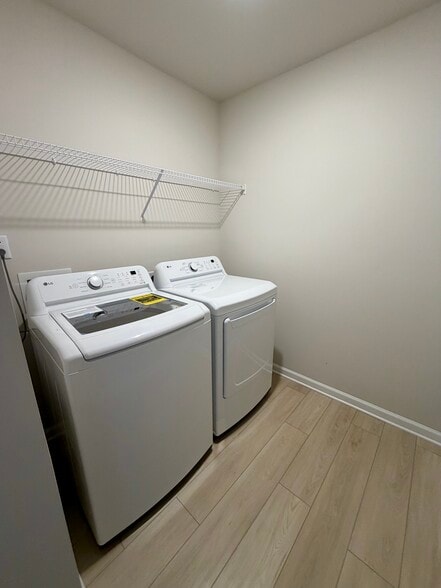 Building Photo - 401 Mopar Ln