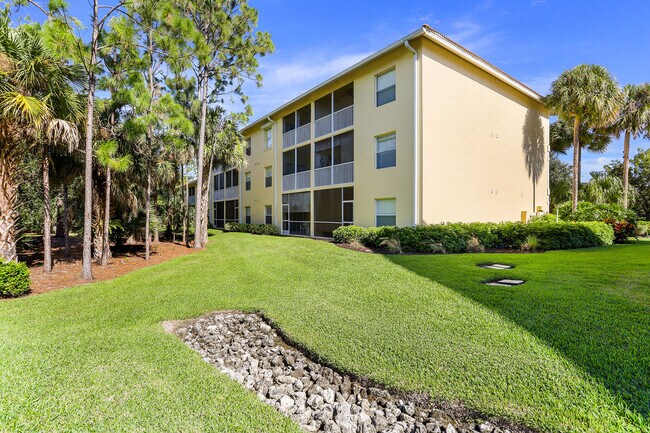 Building Photo - 9165 Celeste Dr