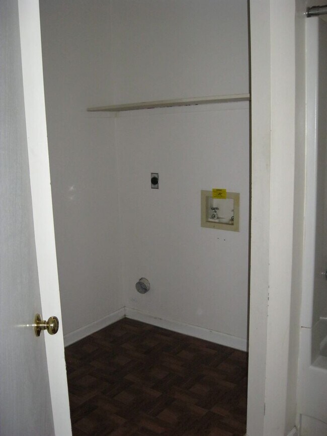 Building Photo - 105 S Quail Crossing