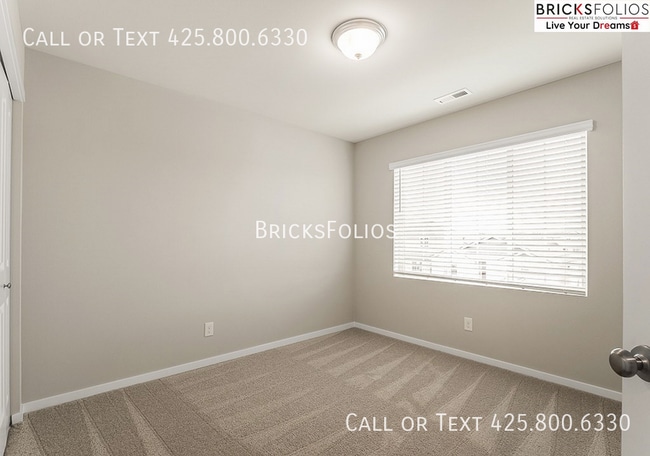 Building Photo - 18729 107th Ave Ct E