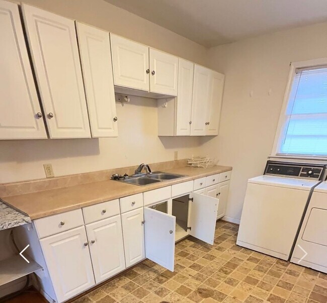 Building Photo - 468 Taylor St