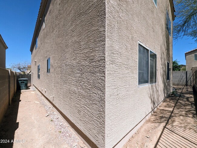 Building Photo - 3715 W Fremont Rd.