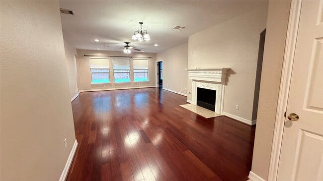 Building Photo - 2218 Blue Rose Dr