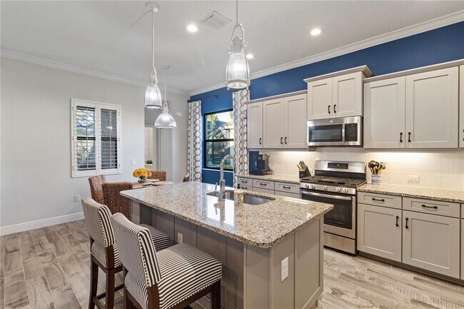 Building Photo - 26683 Raphis Royale Blvd