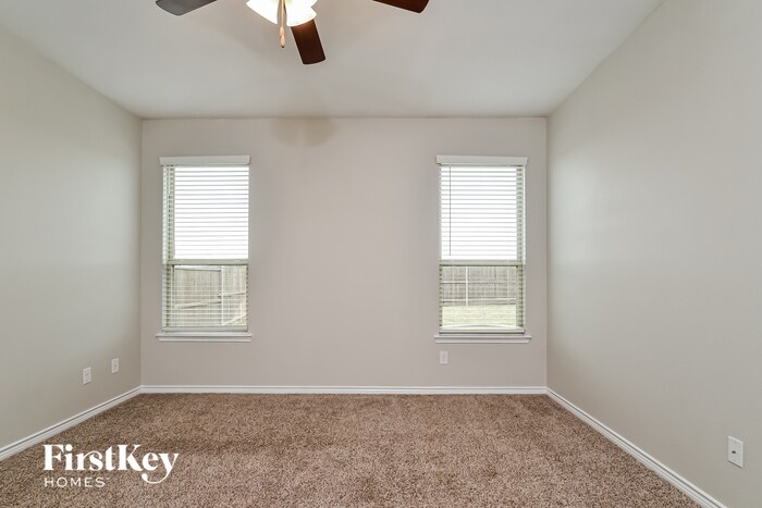 Building Photo - 7509 Continental Dr