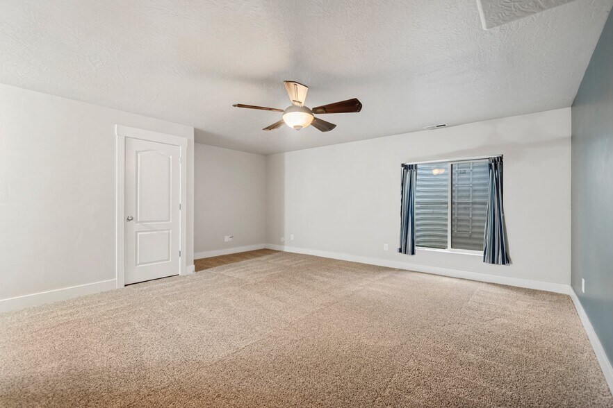 Building Photo - 10634 Topview Rd