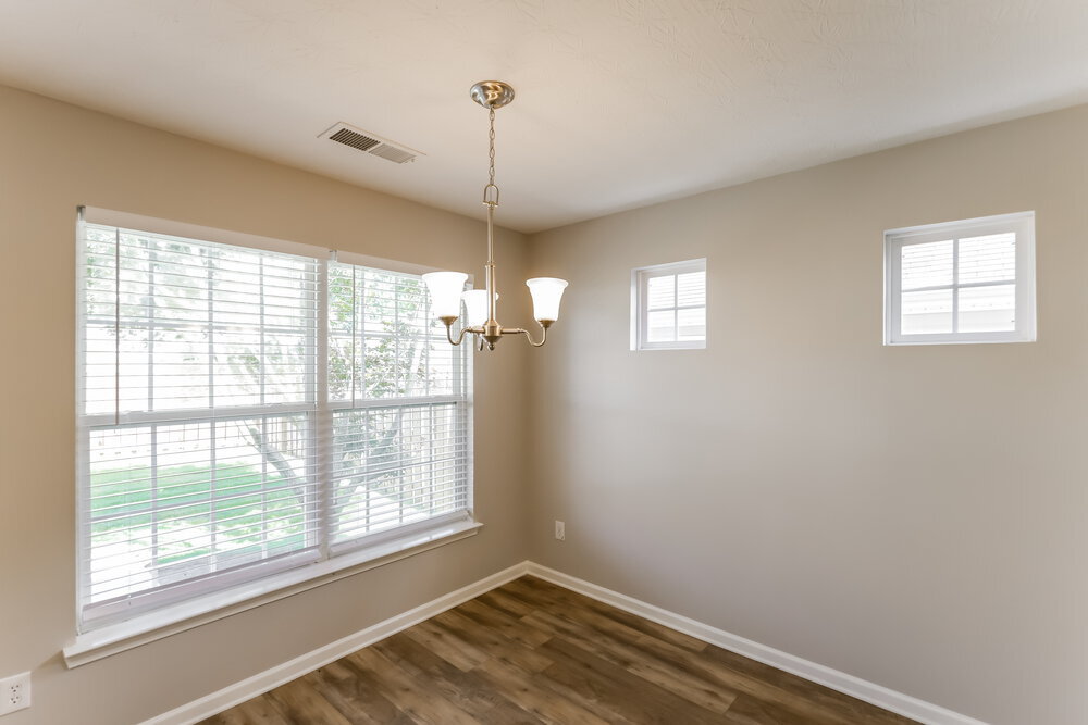 Building Photo - 236 Arrowhead Dr