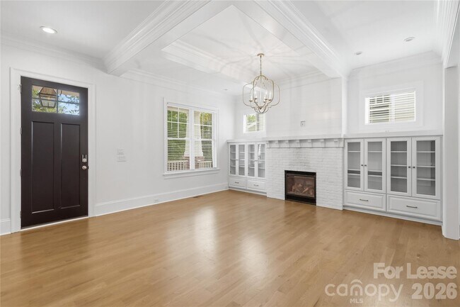 Building Photo - 404 Iverson Way