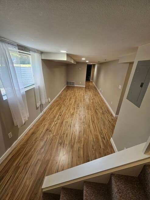 Building Photo - 509 S 11th Ave