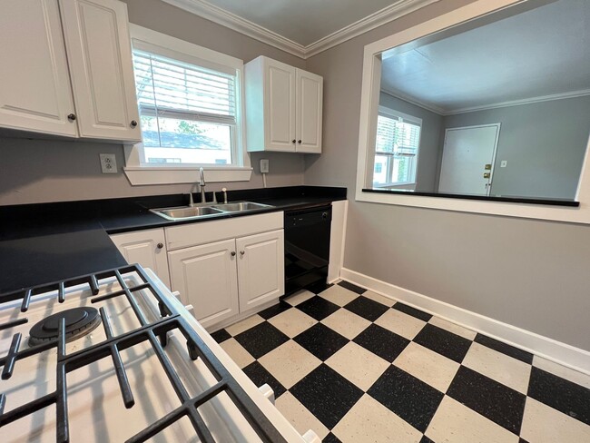 Building Photo - 1BR - Piedmont Park!