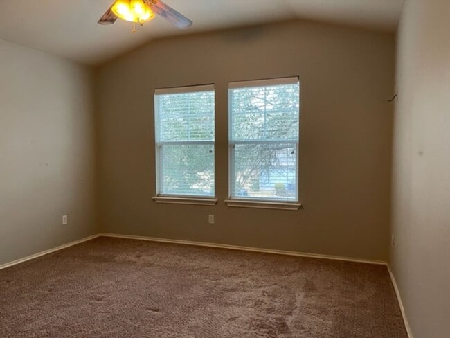 Building Photo - Lovely Home in Cedar Park Town Center