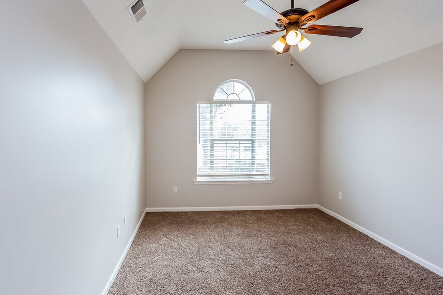 Building Photo - 5639 Camden Cove