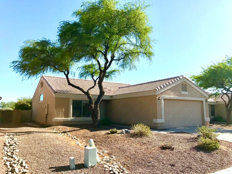 Building Photo - 1323 W Desert Cloud Pl