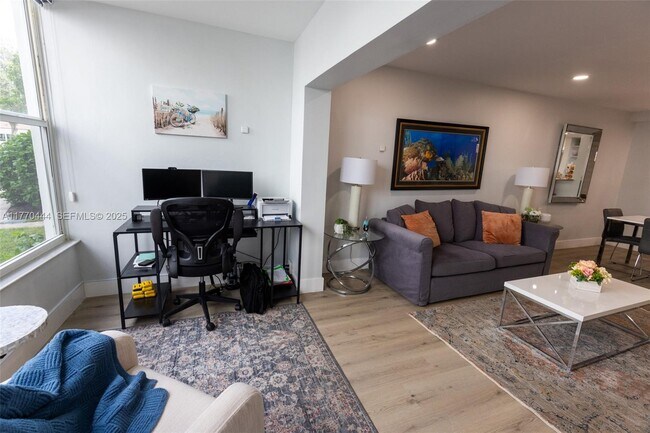 Building Photo - 1501 S Ocean Blvd