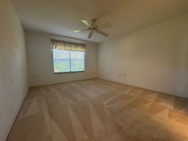 Building Photo - Charming 3-Bedroom Home in Broadmoor – Mov...