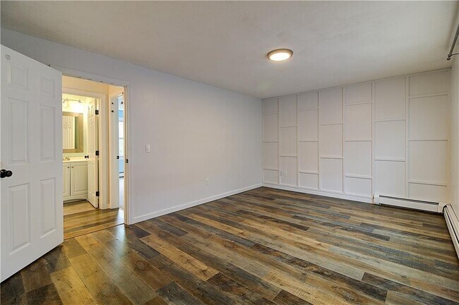 Building Photo - 165 Laurel Ridge Ave