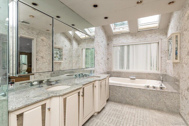 Building Photo - 19 Flamingo Rd