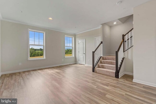 Building Photo - 5903 Garden Walk Dr