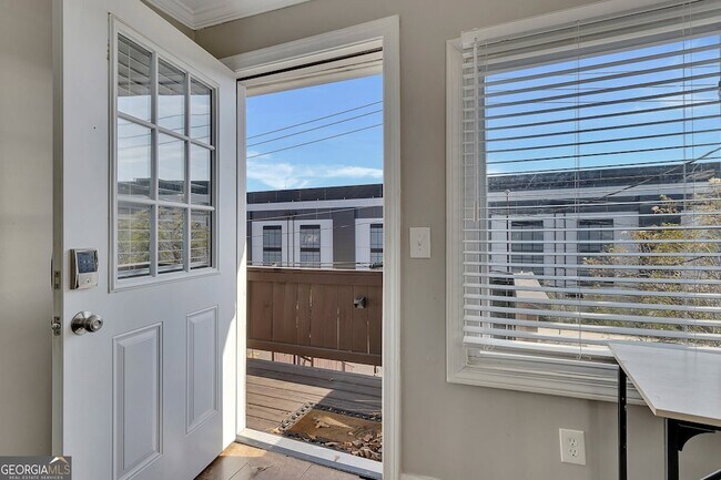 Building Photo - 1040 Herndon St NW