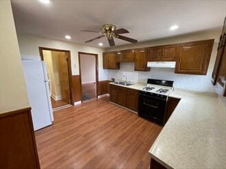 Building Photo - 227 Holland St