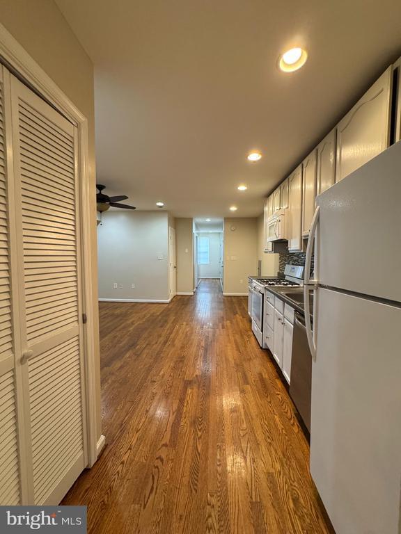 Building Photo - 1913 Rosedale St NE