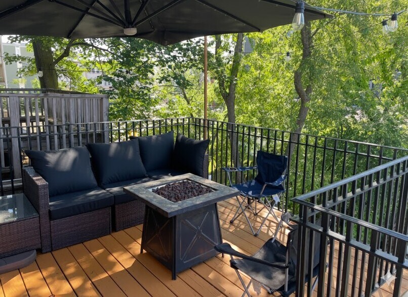 Outdoor Patio Retreat (Version 1)1 - 241 Boston St