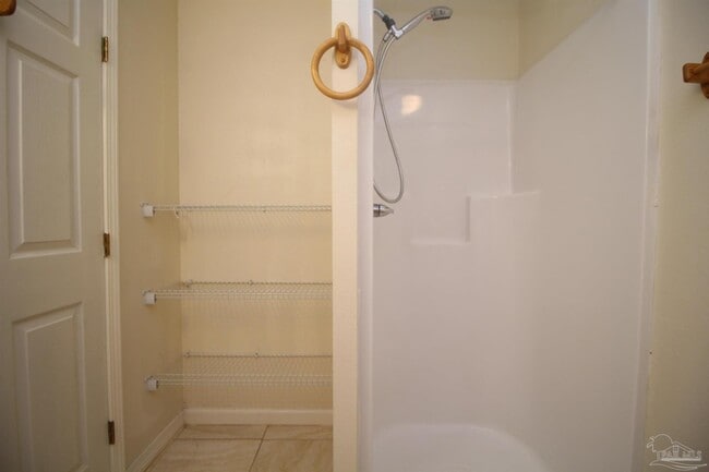 Building Photo - 3417 W Fisher St