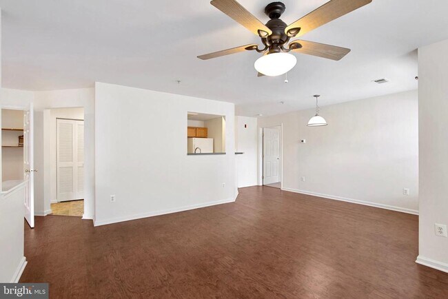 Building Photo - 502 Bradley Ct