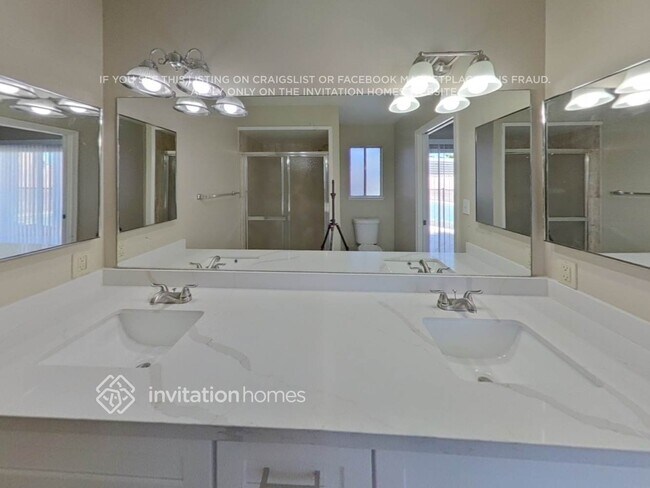 Building Photo - 4044 Venita Ct