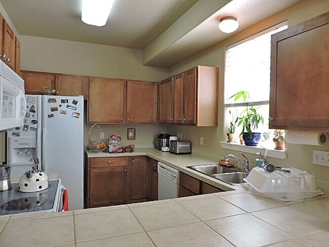 Building Photo - 4326 Alder Springs View