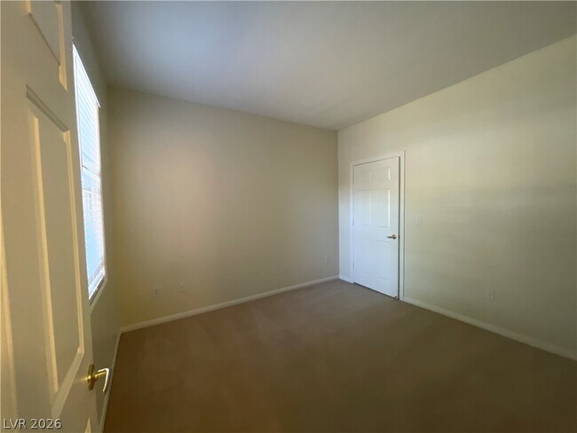 Building Photo - 8000 W Badura Ave