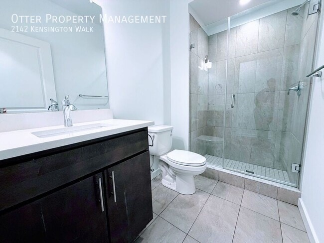 Building Photo - 2142 Kensington Walk